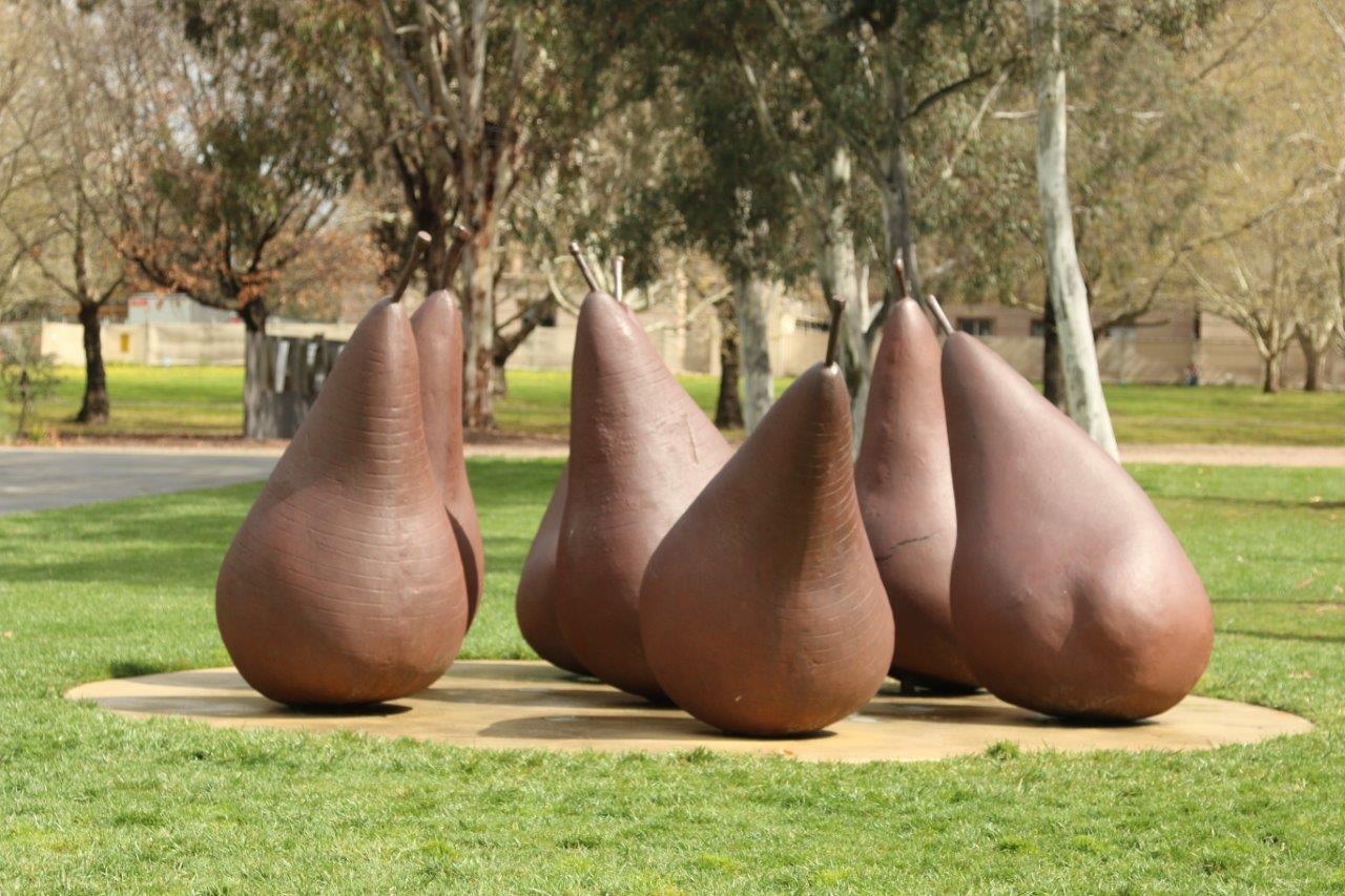 Sculptures in front of the National Gallery of Australia in Canberra