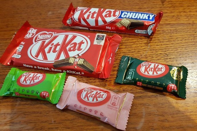 Japanese Kit Kat Size Comparison - Wrappers On